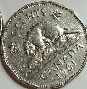 1961 Canada 5 cents coin - Picture 1 of 3