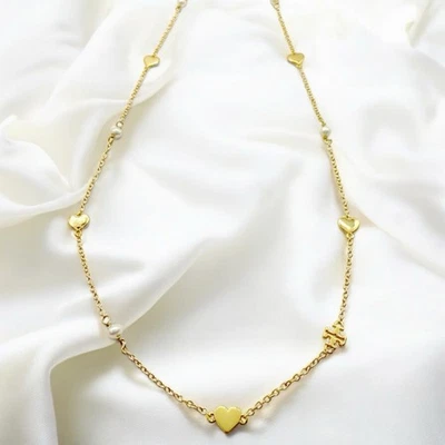 Collar Tory Burch Kira Perla Cultivada y Corazón. Venta al por menor $170 Foto 1 de 4