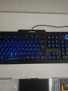 Medion Erazer USB Gaming Tastatur - Bild 1 von 3