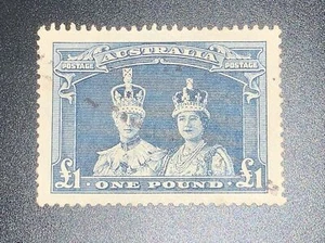 AUSTRALIA: 1938 CLASSIC ERA 1 POUND STAMP SCOTT #178 - Picture 1 of 2