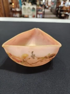 Antique Mount Washington Decorated Burmese Glass Trifold Bowl - Picture 1 of 6