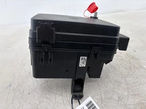 2013 - 2016 GMC Terrain AWD Engine Motor Fuse Relay Junction Box OEM - Picture 1 of 8