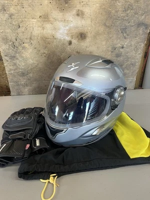 Scorpion Motorcycle Helmet Exo-1000 Size L Comes With Gloves Size XL￼ - Image 1 of 4