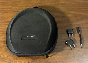 Estuche de repuesto para auriculares sobre la oreja Bose QuietComfort QC-15 FABRICANTE DE EQUIPOS ORIGINALES - negro - usado en excelente estado - Imagen 1 de 5