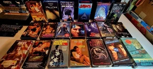 Horror VHS Movie Action Lot |20ct| Jaws | Rocky | Mortal Kombat | Wild Grizzly - Bild 1 von 23