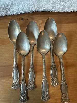 Antiguo Wm A Rogers A1 Warwick patrón plateado 6 cucharaditas Foto 1 de 4