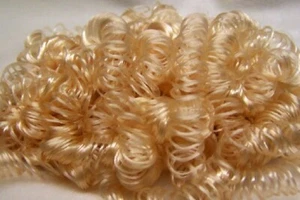 Curly Doll Hair - 13mm curls - 1/2 ounce bag - STRAWBERRY BLONDE - Picture 1 of 1