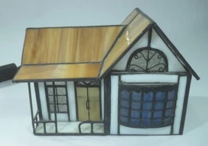 hübsches LICHTHAUS TISCHLEUCHTE Tiffany Stil Tischlampe Figur Deko Hütte - Bild 1 von 7
