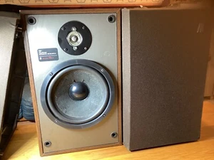 AR18ls ACOUSTIC RESEARCH VINTAGE 2 way 8 Homs STEREO SPEAKERS - Picture 1 of 9
