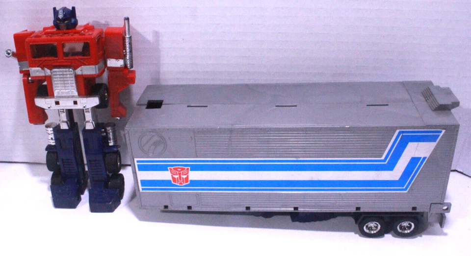 Remolque Takara Hasbro G1 Transformers Optimus Prime y T4 de colección 1980 1982 Foto 1 de 4