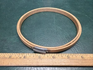 Vintage Gibbs 6" Embroidery Hoop Felt Grip Spring Tension Wood Made In USA - Picture 1 of 7