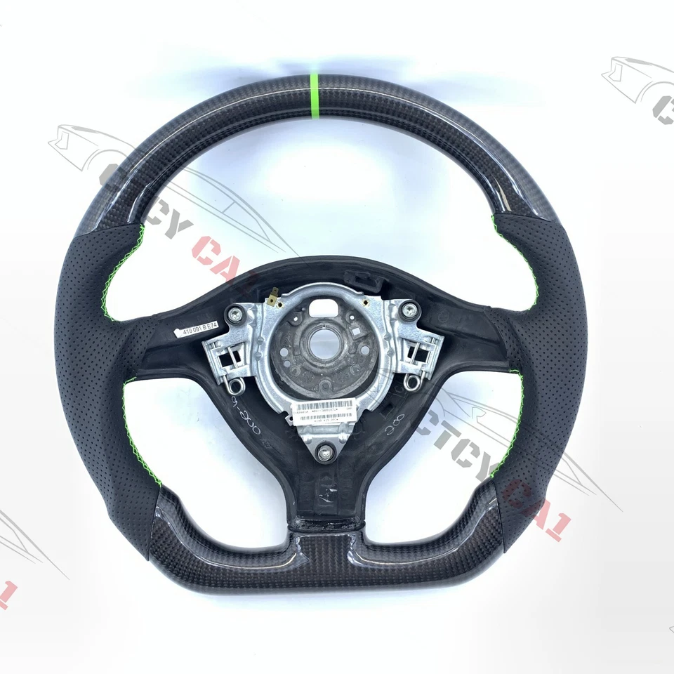 Volante de fibra de carbono personalizado para Volkswagen 1998-2004 MK4 Golf Foto 1 de 4