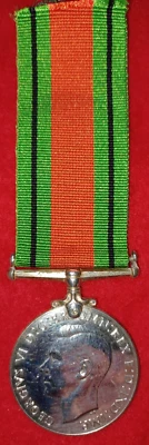 The 1939-45 Defence Medal  WW2 - Canadian Silver Issue - Mint condition - Image 1 of 4