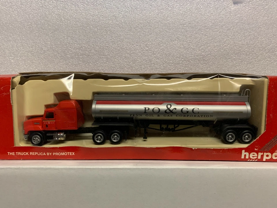 Remolque cisterna/tractor Herpa Mack escala HO 1:87 PO y CG Foto 1 de 1