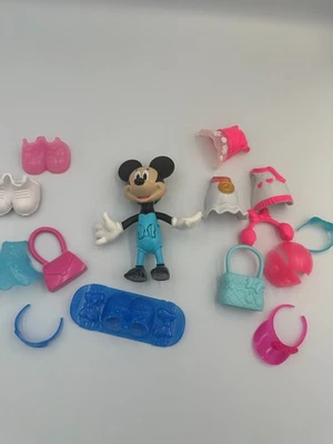 Fisher Price Disney Junior Snap n’ Pose Deportes de Invierno Minnie 12 Piezas Completo Foto 1 de 4