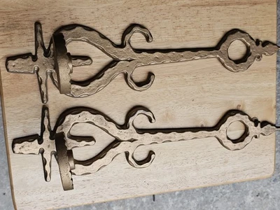 Apliques de velas de metal dorado vintage MCM renacimiento español (par) Foto 1 de 4