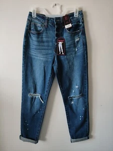 No Boundaries Super High Rise Destructed Girlfriend Jean - Picture 1 of 4