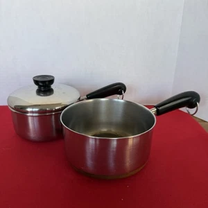 Set Of 2  Revere Ware Saucepans 1 QT (w/lid) and a 1.5 QT (Copper Bottom) VTG - Picture 1 of 12