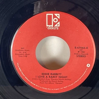 Eddie Rabbitt – I Love A Rainy Night / Short Road to Love 1980 Elektra 47066 Foto 1 de 4