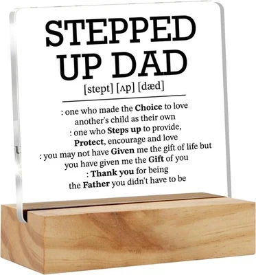 Stepped Up Dad 丙烯酸书桌牌匾带木架 - 父亲多色  — 第 1/4 张图片