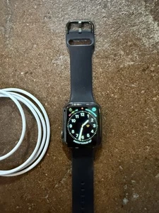 Apple Watch Series 6 44mm Space Gray Aluminum Case with Black Sport Band -... - Zdjęcie 1 z 4