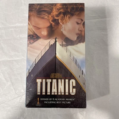 Titanic (1998 VHS box set-2 tapes total). VHS tapes in very good condition. - Image 1 of 4