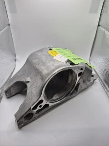 Mercedes-Benz CLA C117 2013- Genuine Driveshaft Mounting Bracket A2702230138 OEM - Picture 1 of 14