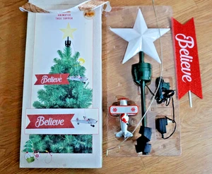 CRACKER BARREL ANIMIERTER BAUMAUFSATZ GLAUBE WEIHNACHTSMANN IM FLUGZEUG KOMPLETT - FUNKTIONIERT - Bild 1 von 2