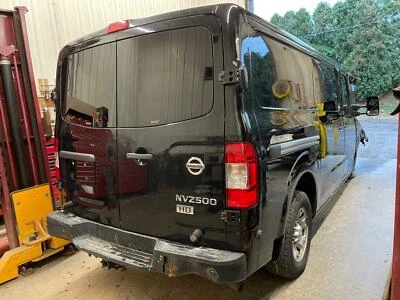 Pinza derecha nissan nv 2500 12 13 14 15 16 Foto 1 de 4