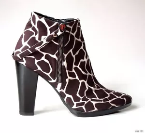 BOTAS DE TOBILLO STUART WEITZMAN marrón gamuza 7.5 doble cremallera estampado jirafa nuevas $525 - Imagen 1 de 5