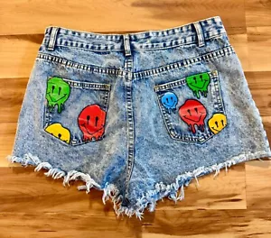 Shein Shorts Damengröße Large 8/10 blau Denim Smiley-Gesicht abgenutzt roher Saum - Bild 1 von 9
