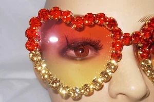 UNIQUE BOUTIQUE SEXY HEART SHAPED TWO COLOR SUNGLASSES WITH SET IN STONES - Picture 1 of 4