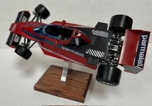 BURAGO F 1 BRABHAM ALFA DIE CAST ON CUSTOM WOOD BILLITT BASE 1/18 - Picture 1 of 2