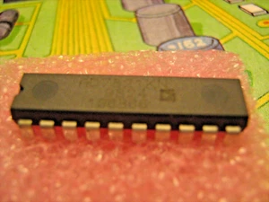 1pcs AD7821KN IC ADC 8bit Dual LC2MOS HIGH SPD MP COMPATIBLE TRACK/HOLD FCT - Imagen 1 de 1