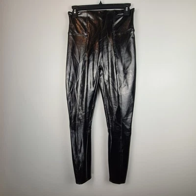 Leggings Spanx preta couro envernizado falso preto médio cintura alta tornozelo líquido  - Imagem 1 de 4