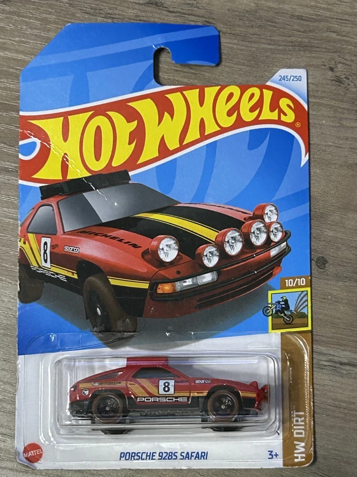 2024 Hot Wheels TH Treasure Hunt Porsche 928S Safari HW Dirt (tarjeta doblada) Foto 1 de 1