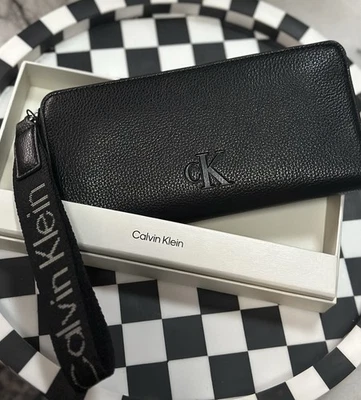 Nueva billetera Calvin Klein de cuero negra con cremallera alrededor en caja de regalo Foto 1 de 3