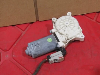2005-2010 Chrysler 300 OEM LH driver side front window motor 06 07 08 09 10 - Image 1 of 2