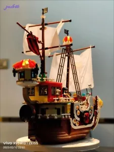 One Piece Thousand Sunny Pirate Ship Building Blocks Puzzle Toys Gifts - Picture 1 of 13