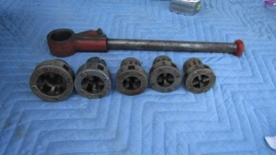 Toledo Vintage Nº Cabezal de trinquete roscador de tubos 00 con troqueles Foto 1 de 4