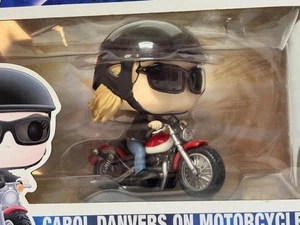 Funko Pop! Lotto Marvel, Avengers - Captain Marvel con bici 57 - Foto 1 di 6