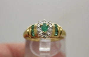 ANILLO ACENTO DIAMANTE ESMERALDA ORO AMARILLO 10K FIRMADO Talla 7 - Imagen 1 de 15