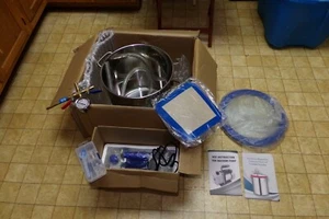 PBAUTO 5 Gallon Vacuum Chamber with 3.5 CFM Vacuum Pump 1/4 HP Single Stage 110V - Picture 1 of 9