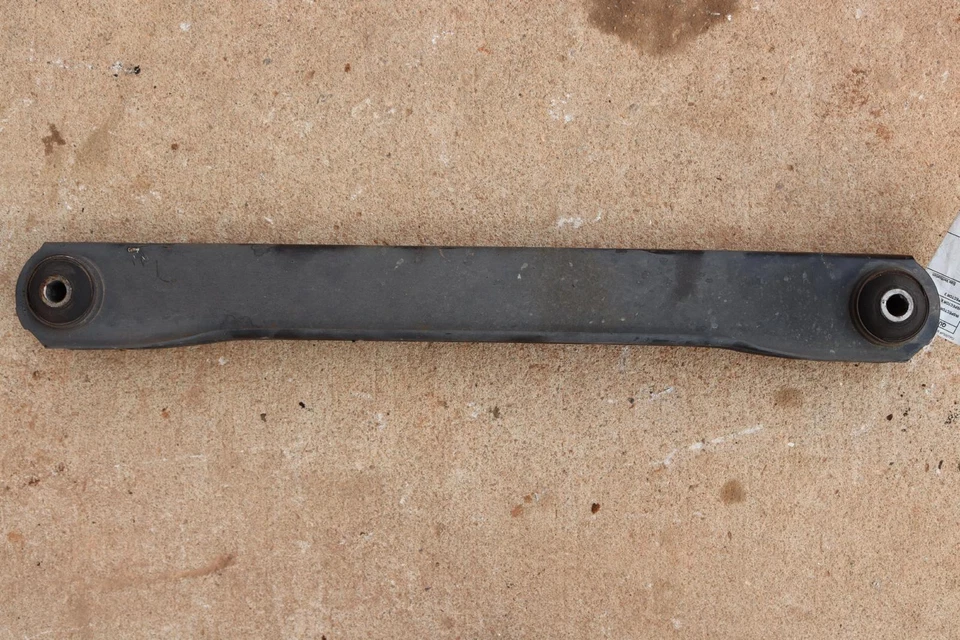GMC YUKON XL 1500 2007-2013 suspensión trasera derecha brazo de control de arrastre inferior OEM Foto 1 de 4