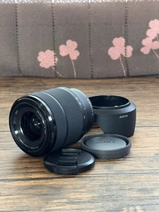 Sony FE 28-70mm F/3.5-5.6 OSS Zoom Lens with Hood - Picture 1 of 7