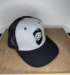 Bearded Style Trucker Hat - Gray & Black Snapback - Picture 1 of 5