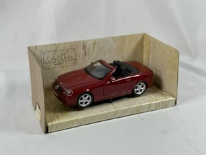 Maisto 1/24 Scale Die Cast Model Mercedes-Benz SLK 230 - Burgundy Boxed - Picture 1 of 11