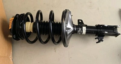 Amortiguador de montaje KYB SR4032 puntal y muelle helicoidal para G56930 9214-0141 271679 lv Foto 1 de 4