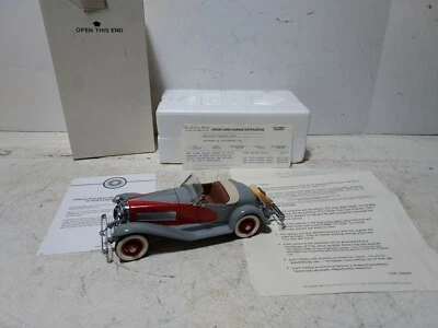DANBURY MINT 1935 DUESENBERG SSJ 1/24 SCALE GRAY/RED display detail 1987 - Image 1 of 4