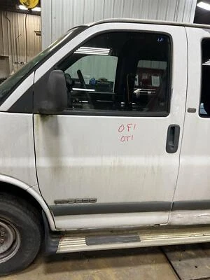 GMC VAN SAVANA 1996-2002 CONDUCTOR IZQUIERDO PUERTA DELANTERA PINTURA CÓDIGO 50U BLANCO OLÍMPICO Foto 1 de 4